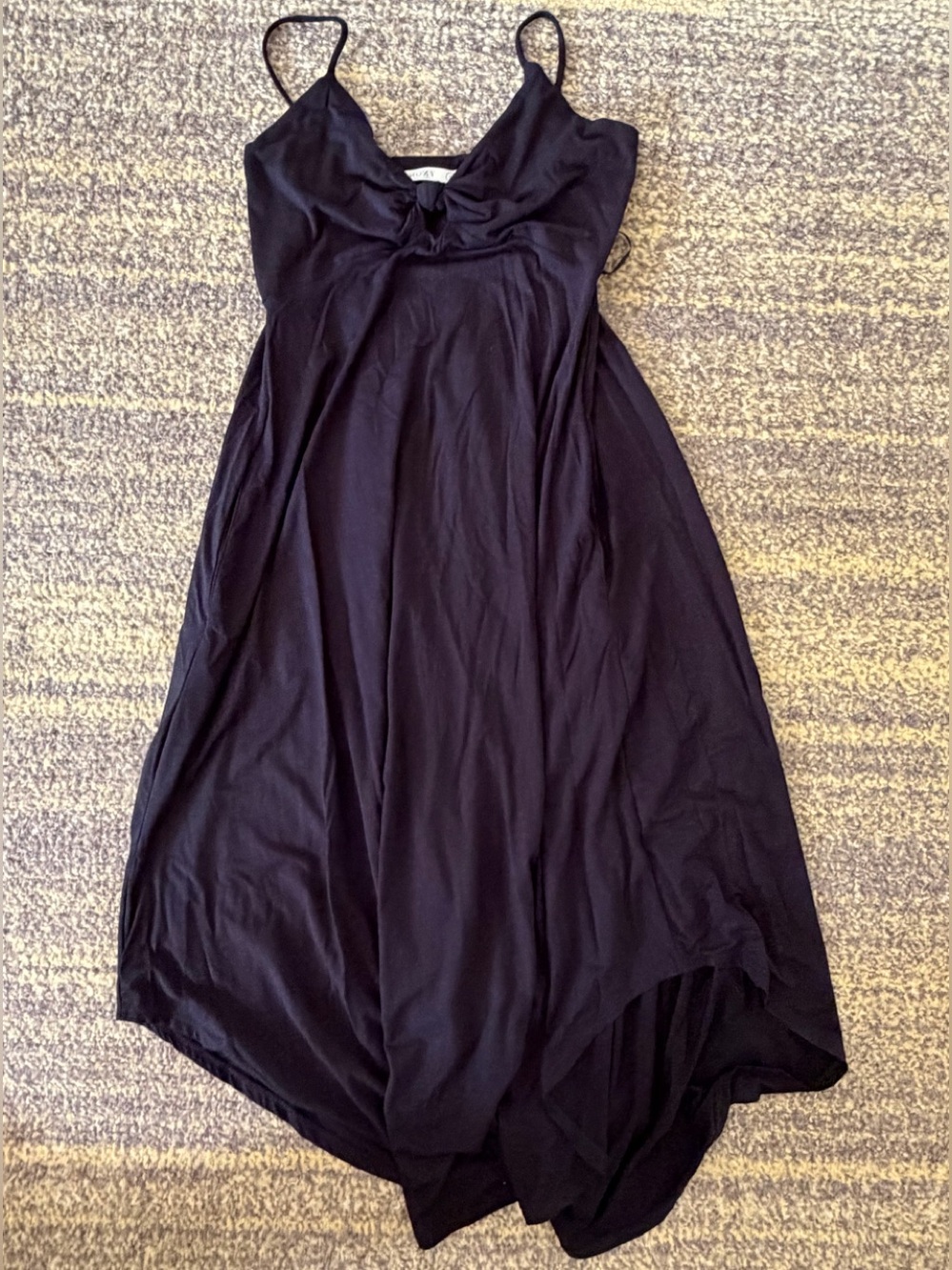 EUC sz S Sozy black keyhole spaghetti strap midi dress